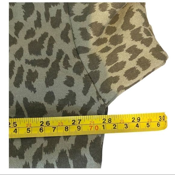 NWT American Eagle oversized Forever Cropped Turtleneck Sweatshirt green SIZE M - Picture 5 of 8